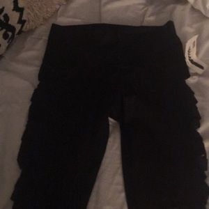 Teekis black skits on side size medium